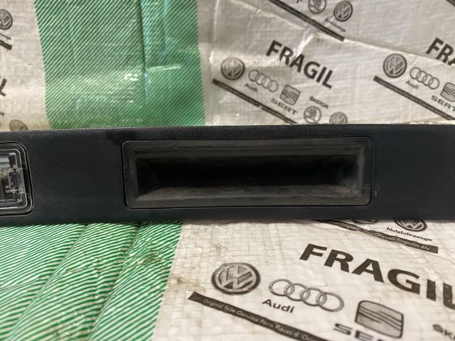 bontott AUDI A6 C6 Hátsó Rendszámtábla Világítás