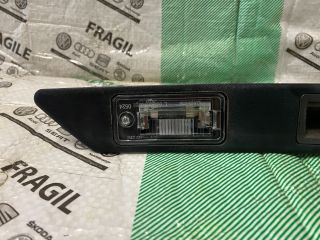 bontott AUDI A6 C6 Hátsó Rendszámtábla Világítás