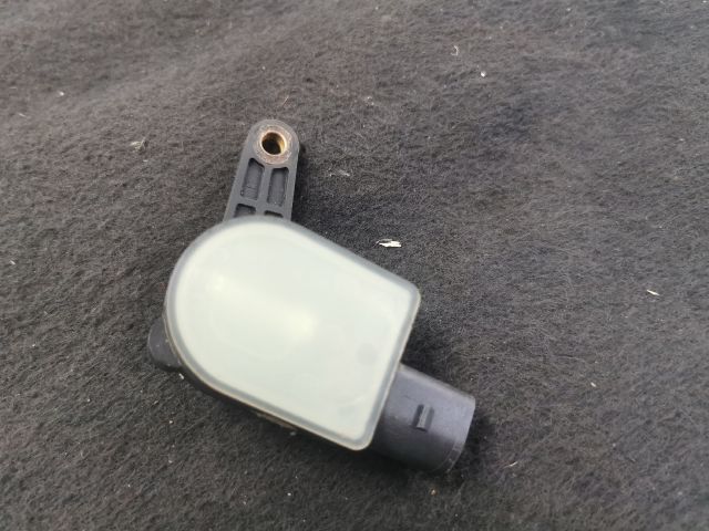 bontott AUDI A6 C6 Hátsó Xenon Szintszabályzó Jeladó