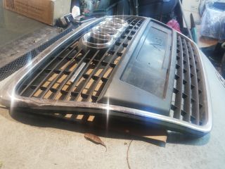 bontott AUDI A6 C6 Hűtőrács