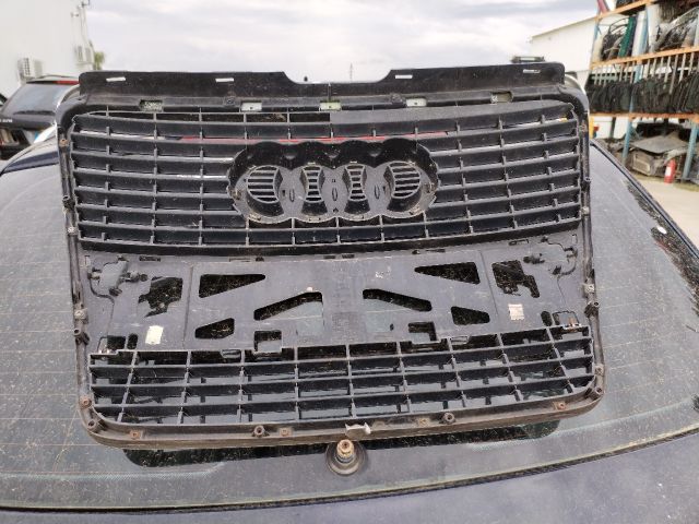 bontott AUDI A6 C6 Hűtőrács