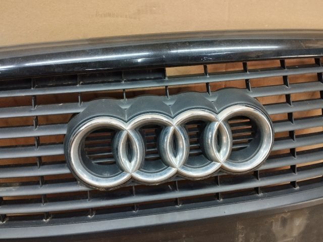 bontott AUDI A6 C6 Hűtőrács