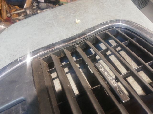 bontott AUDI A6 C6 Hűtőrács