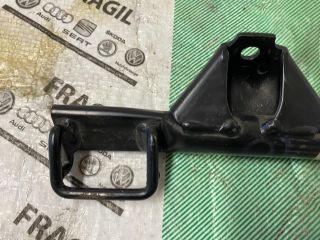 bontott AUDI A6 C6 Isofix Rögzítő