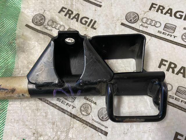 bontott AUDI A6 C6 Isofix Rögzítő