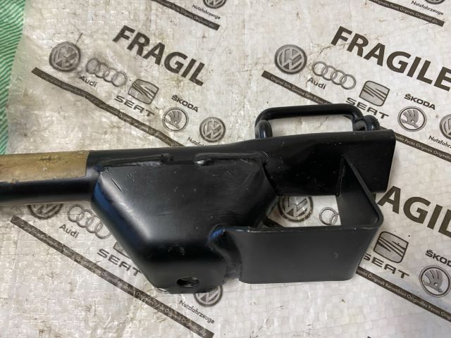 bontott AUDI A6 C6 Isofix Rögzítő