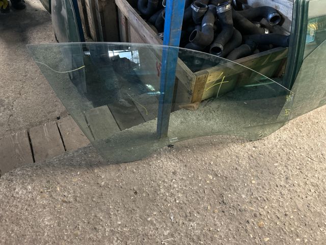 bontott AUDI A6 C6 Jobb első Ablak