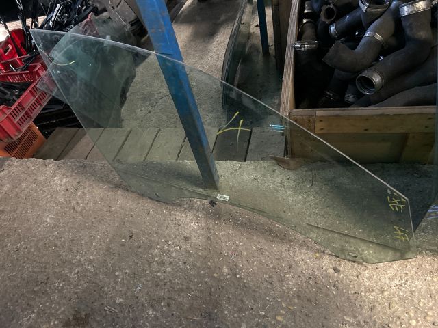 bontott AUDI A6 C6 Jobb első Ablak