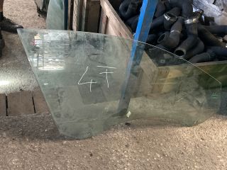 bontott AUDI A6 C6 Jobb első Ablak