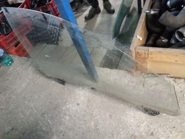 bontott AUDI A6 C6 Jobb első Ablak