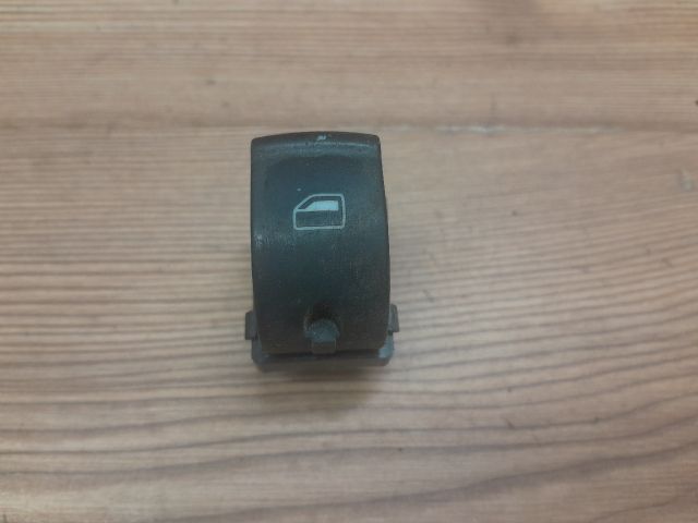 bontott AUDI A6 C6 Jobb első Ablakemelő Kapcsoló