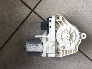 bontott AUDI A6 C6 Jobb első Ablakemelő Motor