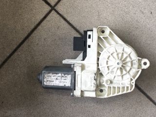 bontott AUDI A6 C6 Jobb első Ablakemelő Motor