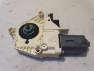 bontott AUDI A6 C6 Jobb első Ablakemelő Motor