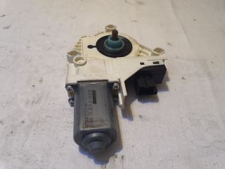 bontott AUDI A6 C6 Jobb első Ablakemelő Motor