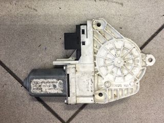 bontott AUDI A6 C6 Jobb első Ablakemelő Motor