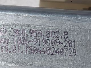 bontott AUDI A6 C6 Jobb első Ablakemelő Motor