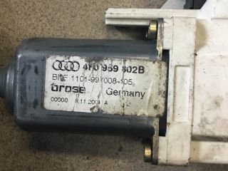 bontott AUDI A6 C6 Jobb első Ablakemelő Motor
