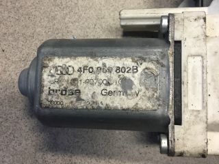 bontott AUDI A6 C6 Jobb első Ablakemelő Motor