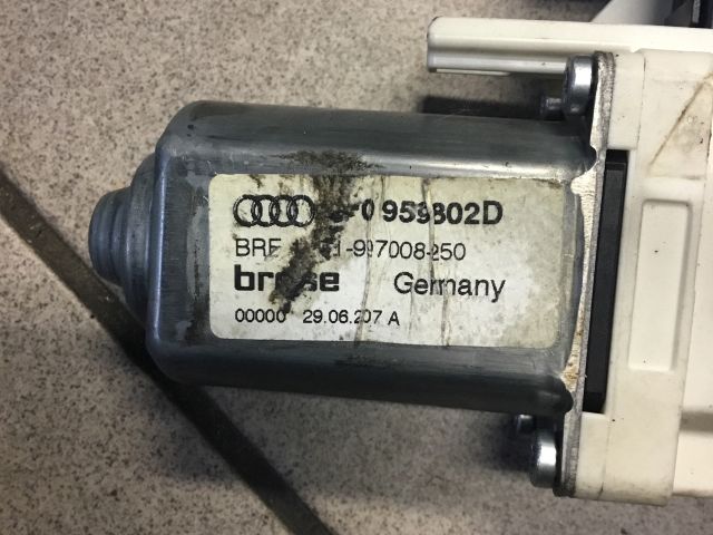 bontott AUDI A6 C6 Jobb első Ablakemelő Motor