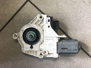 bontott AUDI A6 C6 Jobb első Ablakemelő Motor