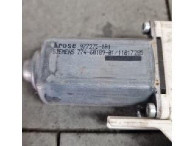 bontott AUDI A6 C6 Jobb első Ablakemelő Motor