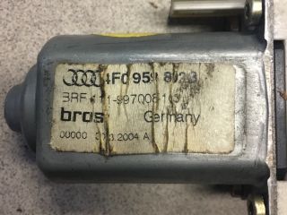 bontott AUDI A6 C6 Jobb első Ablakemelő Motor