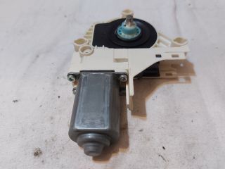 bontott AUDI A6 C6 Jobb első Ablakemelő Motor