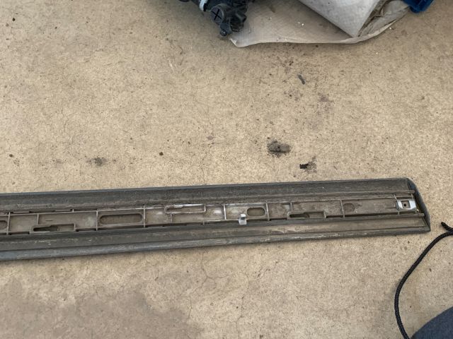 bontott AUDI A6 C6 Jobb első Ajtó Díszléc