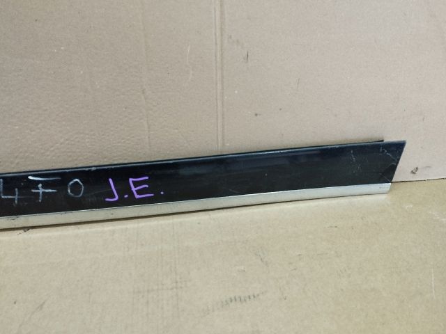 bontott AUDI A6 C6 Jobb első Ajtó Díszléc