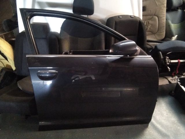bontott AUDI A6 C6 Jobb első Ajtó (Részeivel)