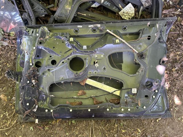 bontott AUDI A6 C6 Jobb első Ajtó (Üres lemez)