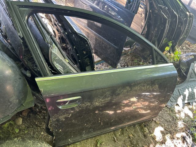 bontott AUDI A6 C6 Jobb első Ajtó (Üres lemez)