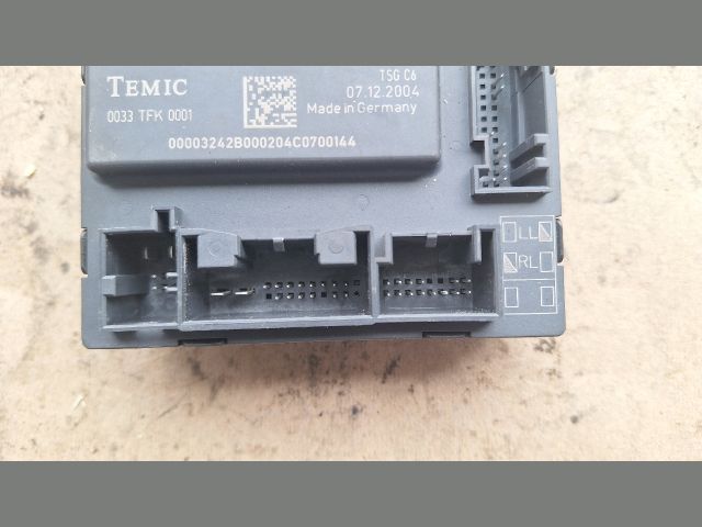 bontott AUDI A6 C6 Jobb első Ajtó Vezérlőegység