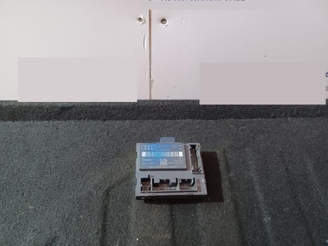 bontott AUDI A6 C6 Jobb első Ajtó Vezérlőegység