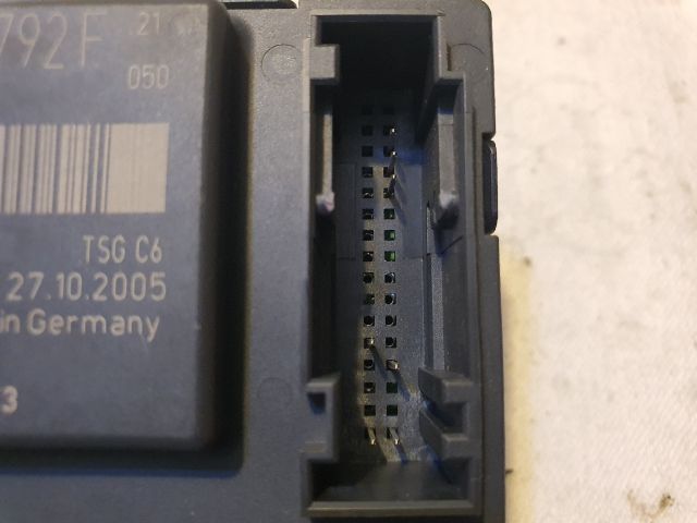 bontott AUDI A6 C6 Jobb első Ajtó Vezérlőegység