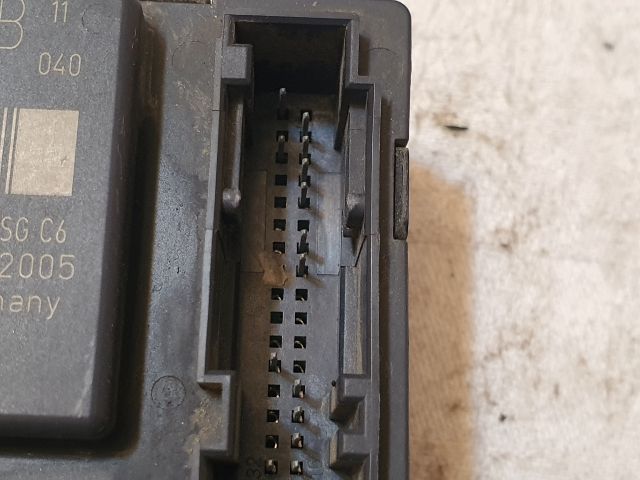 bontott AUDI A6 C6 Jobb első Ajtó Vezérlőegység