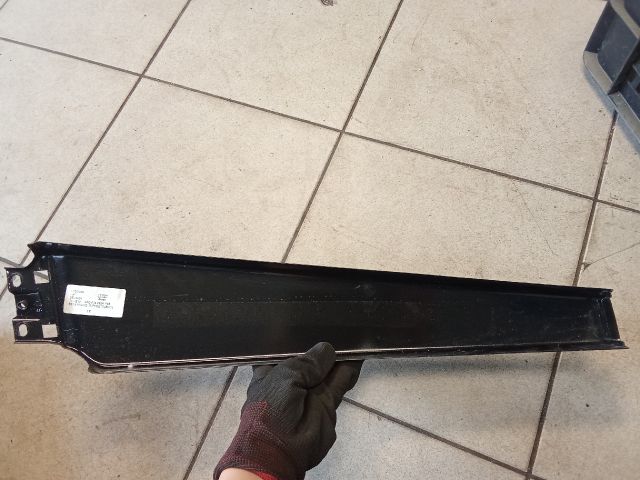 bontott AUDI A6 C6 Jobb első Ajtókeret Burkolat