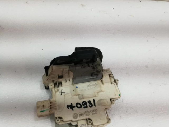 bontott AUDI A6 C6 Jobb első Ajtózár