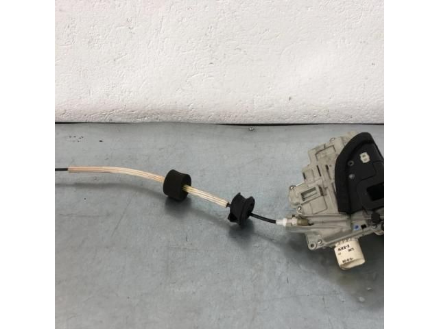 bontott AUDI A6 C6 Jobb első Ajtózár