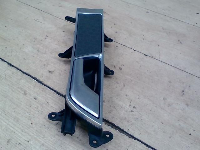 bontott AUDI A6 C6 Jobb első Belső Kilincs