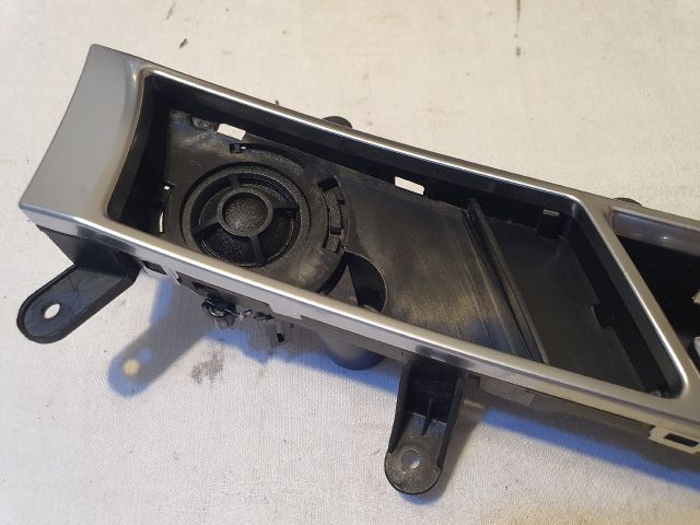 bontott AUDI A6 C6 Jobb első Belső Kilincs