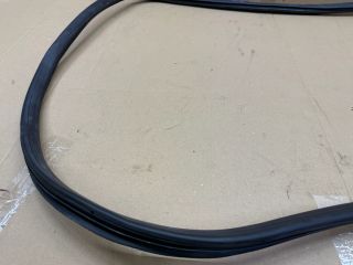 bontott AUDI A6 C6 Jobb első Gumikéder