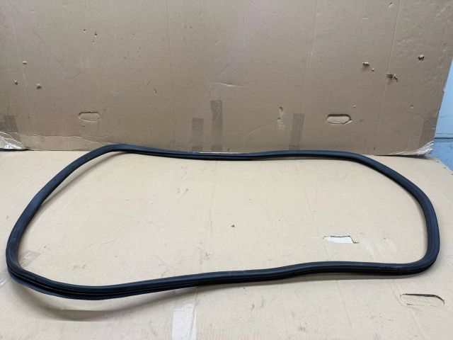 bontott AUDI A6 C6 Jobb első Gumikéder