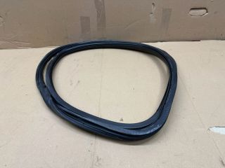 bontott AUDI A6 C6 Jobb első Gumikéder