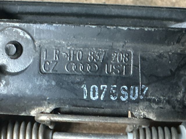 bontott AUDI A6 C6 Jobb első Külső Kilincs