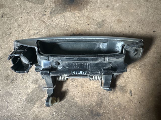 bontott AUDI A6 C6 Jobb első Külső Kilincs