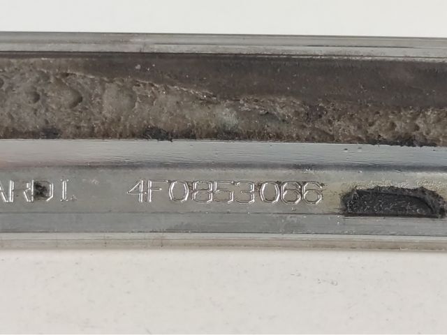 bontott AUDI A6 C6 Jobb első Lökhárító Díszléc