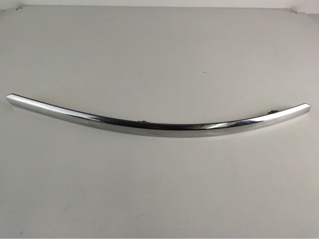 bontott AUDI A6 C6 Jobb első Lökhárító Díszléc