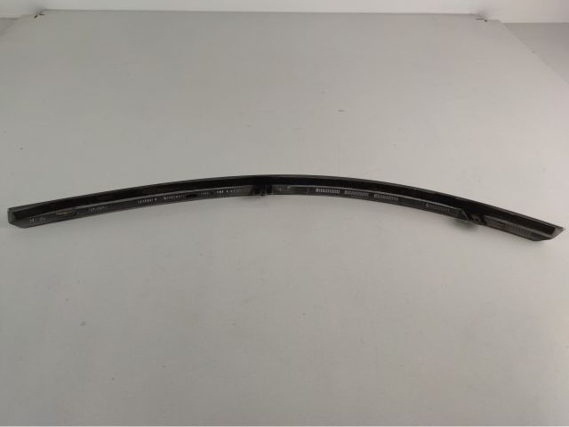 bontott AUDI A6 C6 Jobb első Lökhárító Díszléc